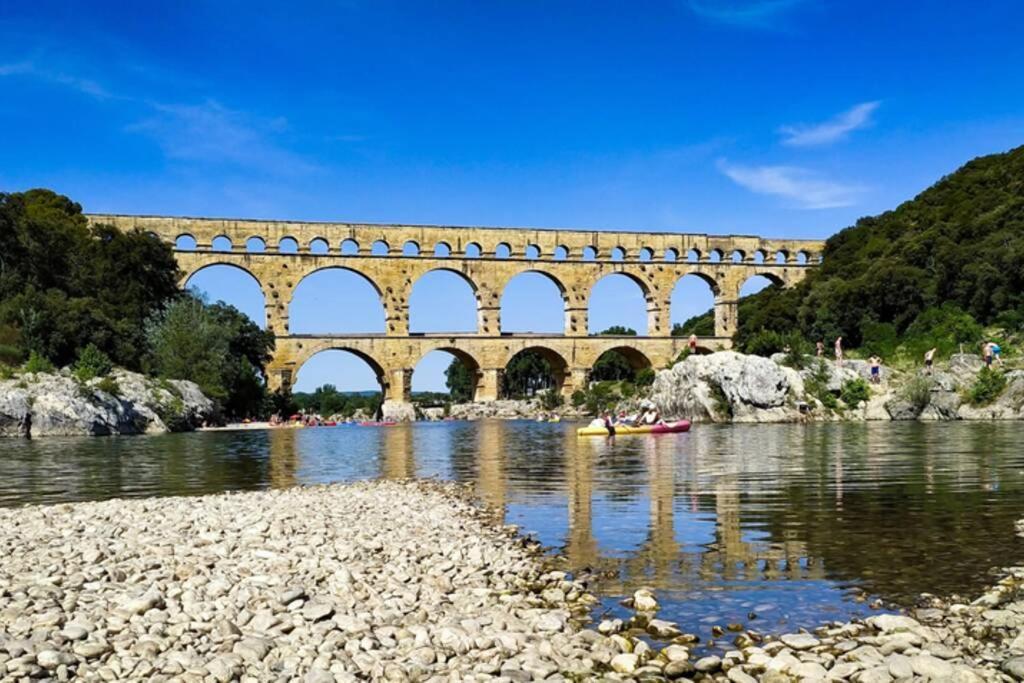 Insolite Studio -La Tour Des Templiers- Montfrin Dış mekan fotoğraf
